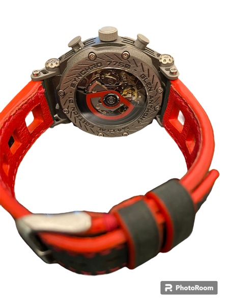 7750 watch online case